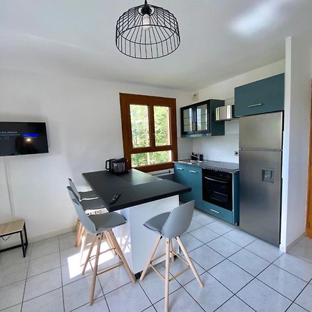 Appartement Situe A Cote Du Lac De Serre Poncon Saint-Sauveur  Esterno foto