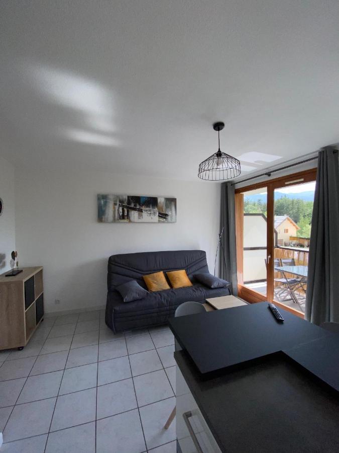 Appartement Situe A Cote Du Lac De Serre Poncon Saint-Sauveur  Esterno foto